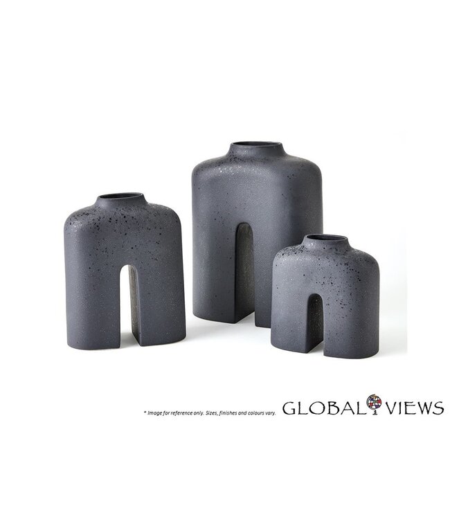 GUARDIAN VASE BLACK.