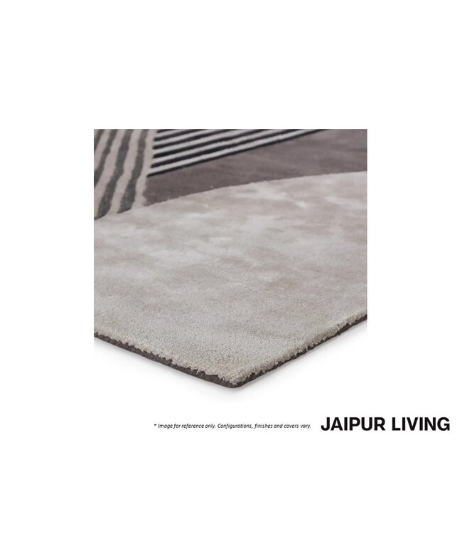 ICONIC AREA RUG 6' X 9'8".