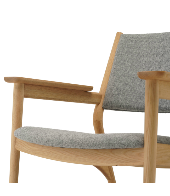 N-LC01 LOUNGE CHAIR