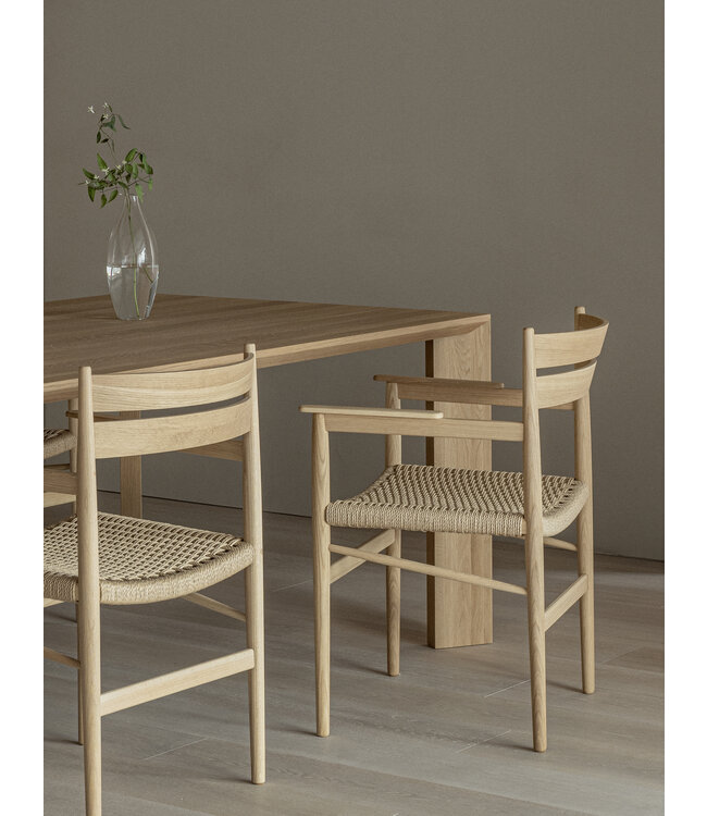 N-DC04  DINING CHAIR