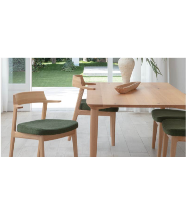 HIROKO LARGE CHAIR