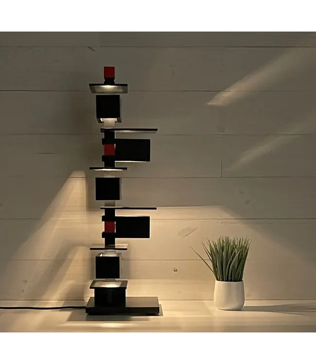 TALIESIN 3 TABLE LAMP