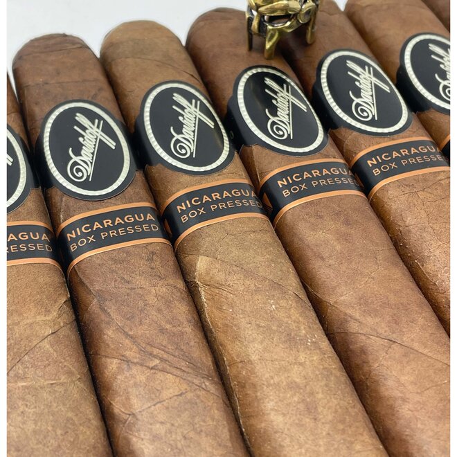 Davidoff Nicaragua Box Pressed Toro 52 X 6