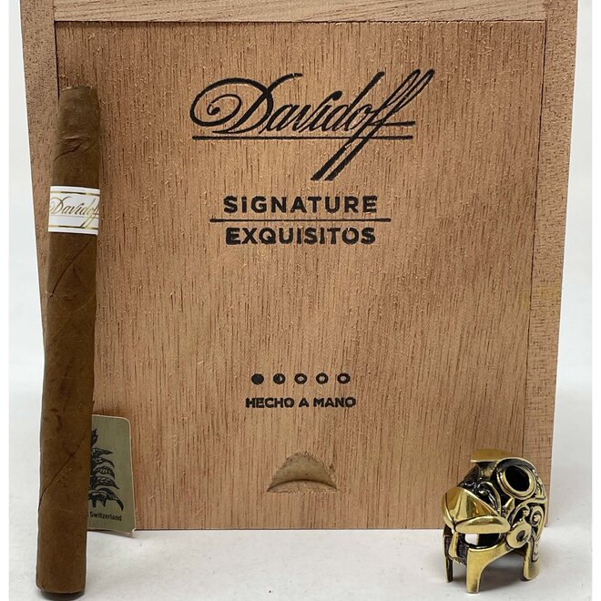 Davidoff Signature Exquisitos 22 X 3 5/8 Box of 20