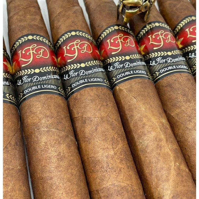 La Flor Dominicana Double Ligero 452 Natural 52 x 4