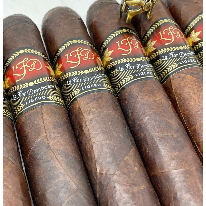 La Flor Dominicana L-400 Cabinets Oscuro Nat. 54 X 5 3/4