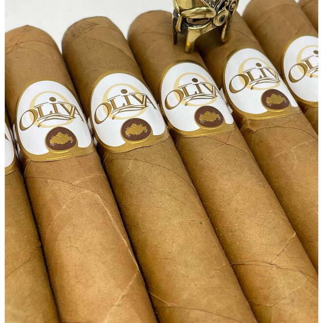 Oliva Connecticut Reserve 6-1/2X52 Torpedo