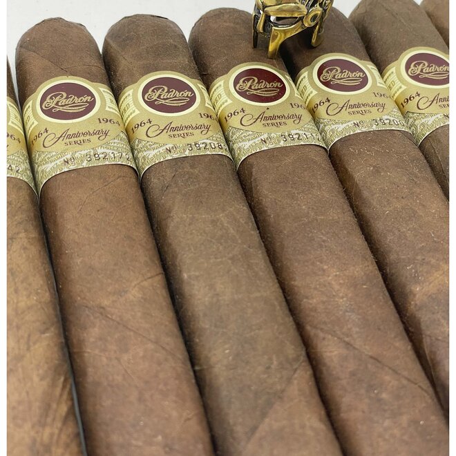 Padron 1964 Soberano Square Tubo Maduro 52 X 5