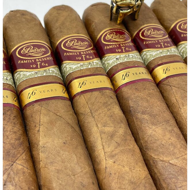 Padron 1964 Family Reserve 46 Years Natural 56 X 5 1/2