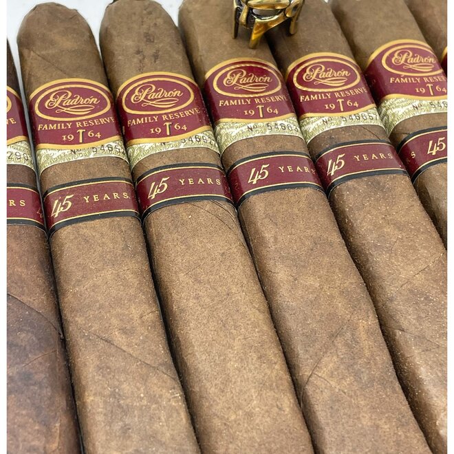 Padron 1964 Family Reserve 45 Years Maduro 52 X 6