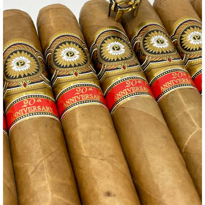 Perdomo 20th Anniversary Connecticut Robusto (R556) 5 X 56