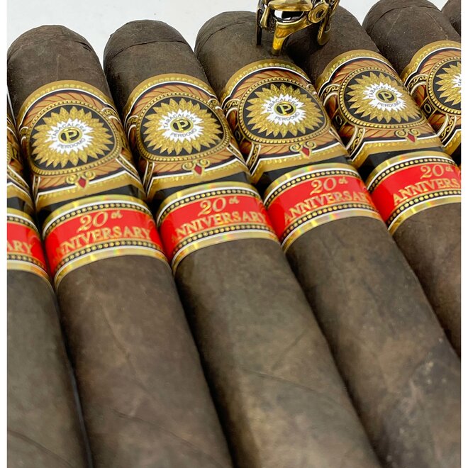 Perdomo 20th Anniversary Maduro Robusto (R556) 5 X 56