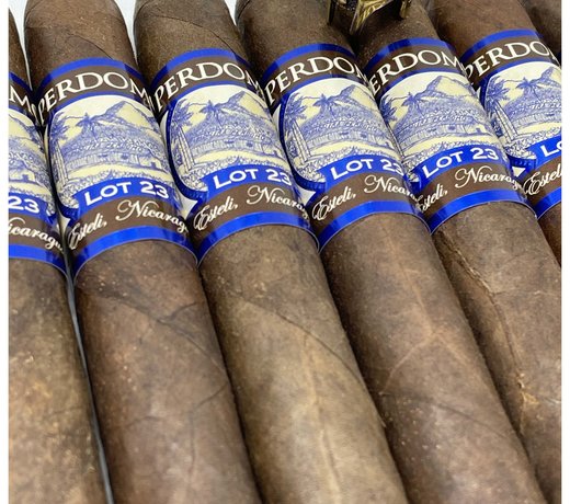 Perdomo Lot 23 Maduro