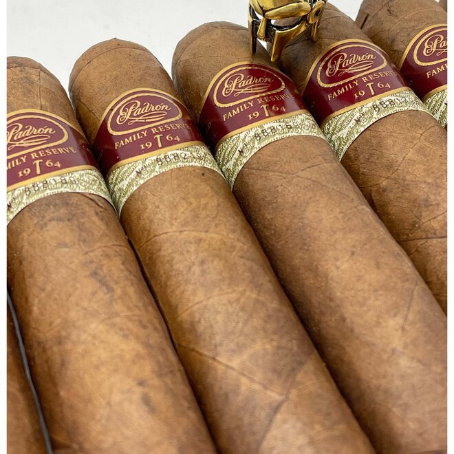 Padron 1964 Family Reserve No 95 PCA 2021 Natural 60 x 4 3/4
