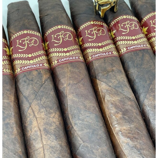 La Flor Dominicana Capitulo II 58 X 6 1/2