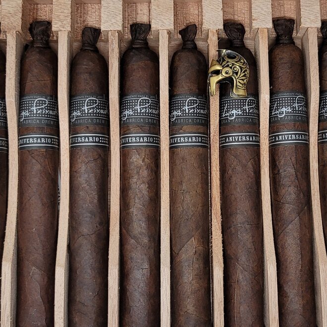 Liga Privada 10th Anniversary Toro 52 x 6