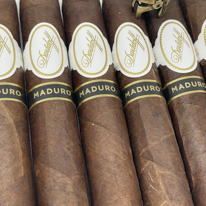 Davidoff Maduro Short Corona 43 x 4