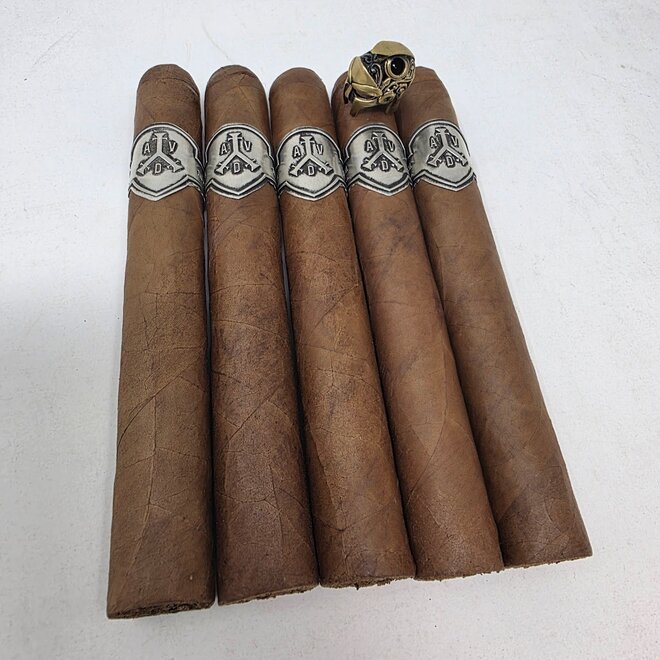 Adventura Chancellor Toro 52 x 6
