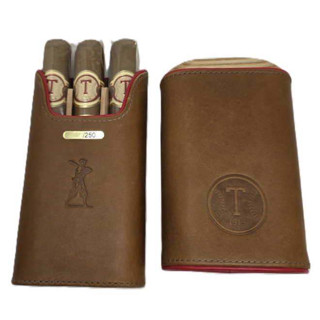 Tampa Smoker Leather Case with 3 Cigars