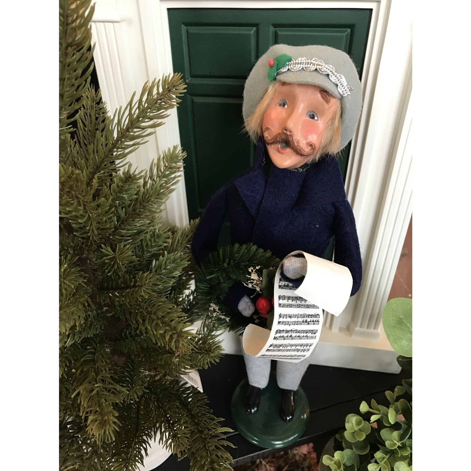 Byers’ Choice Yardley Man