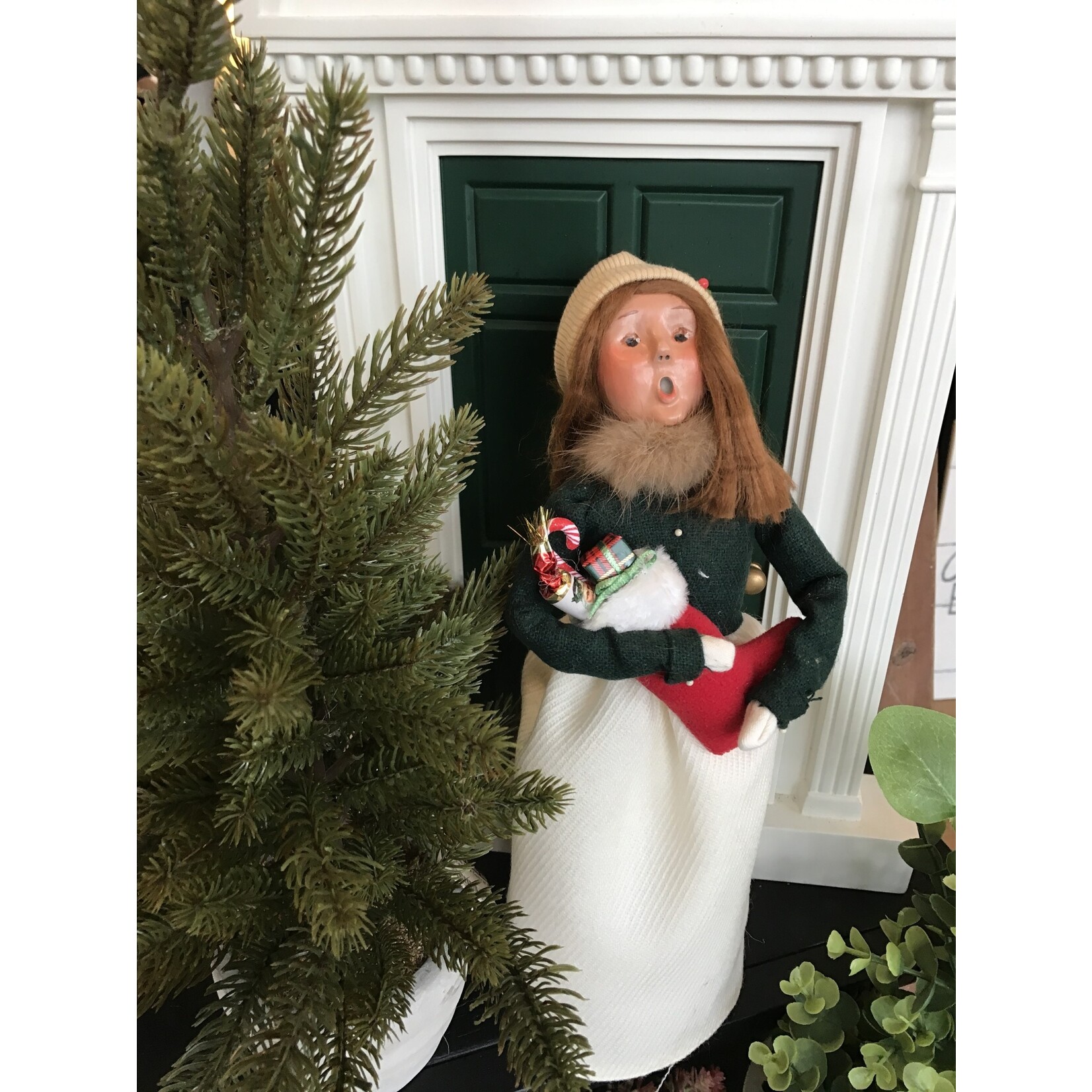 Byers’ Choice Stocking Family Woman 2023