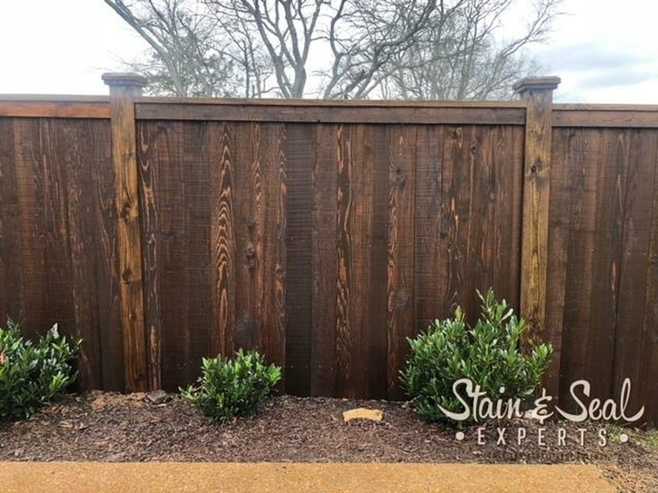 fence staining nashville