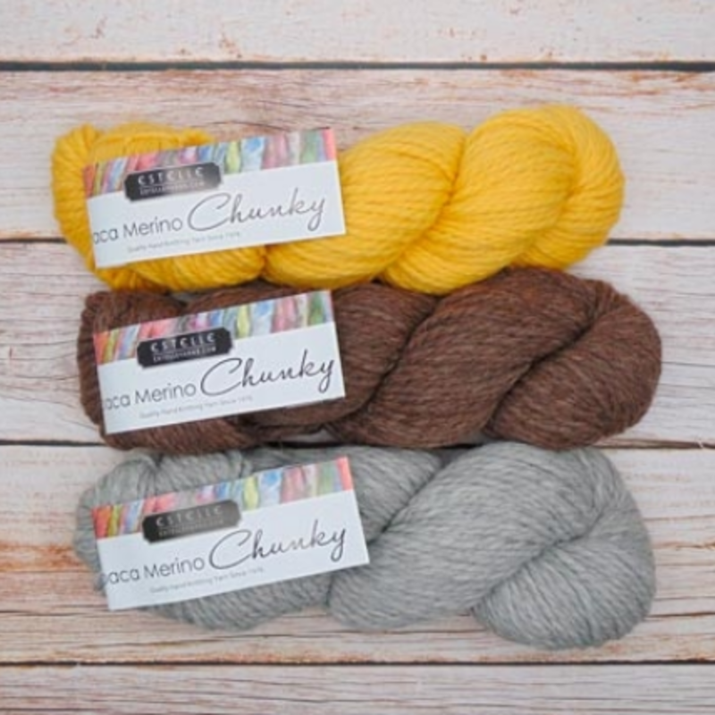 Chunky Alpaca Yarn – Cream with Blue, 80/10/10 Merino & Nylon