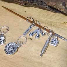 Yarn Divas Wintery Stitch Markers