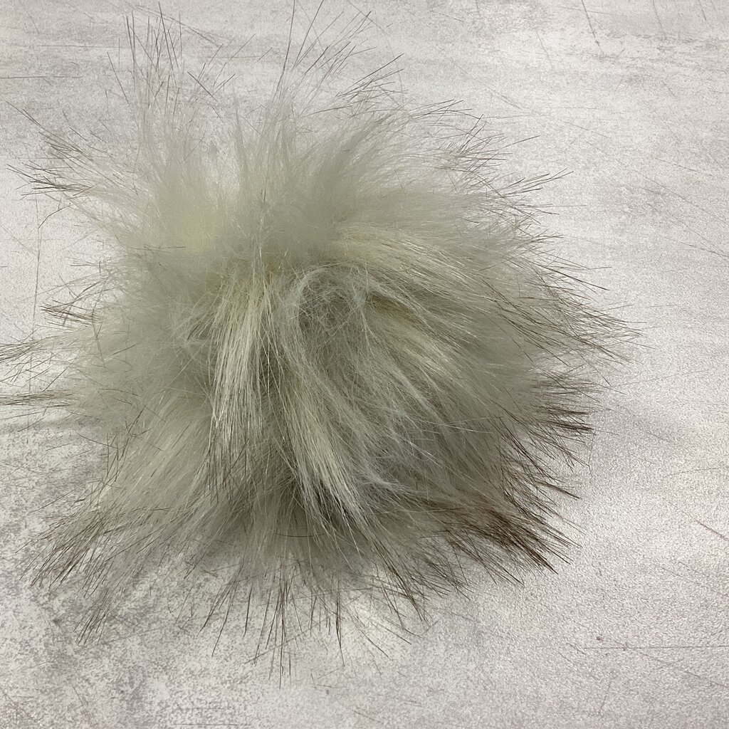 Furry Valley Pom Pom - jumbo snap