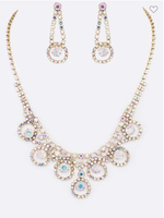 Going Out Necklace Set