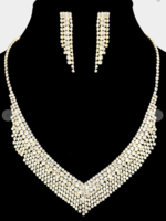 Main Priority Necklace Set