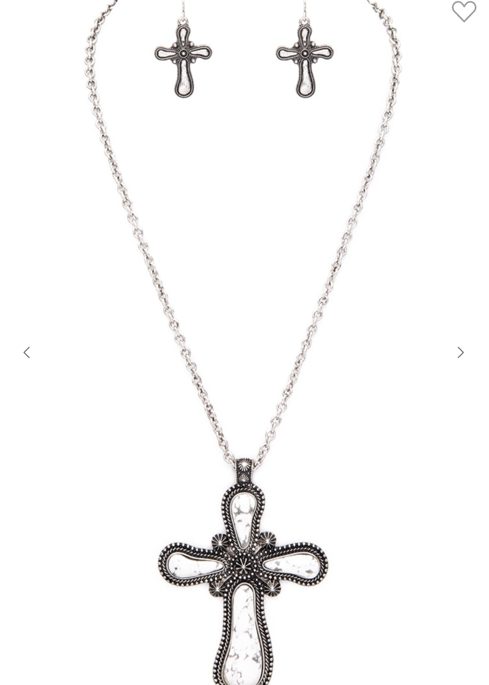 Bendecida Necklace Set