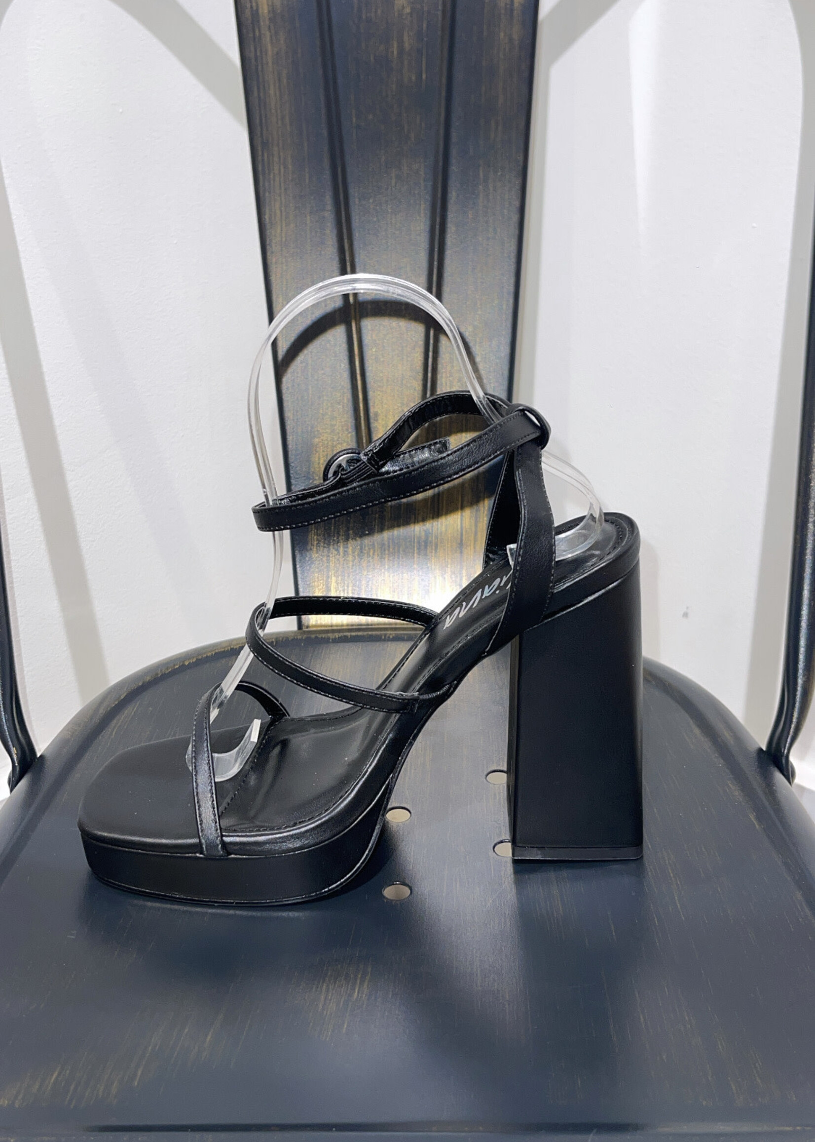 Model Attitude Heels