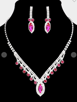 Delicate Necklace Set