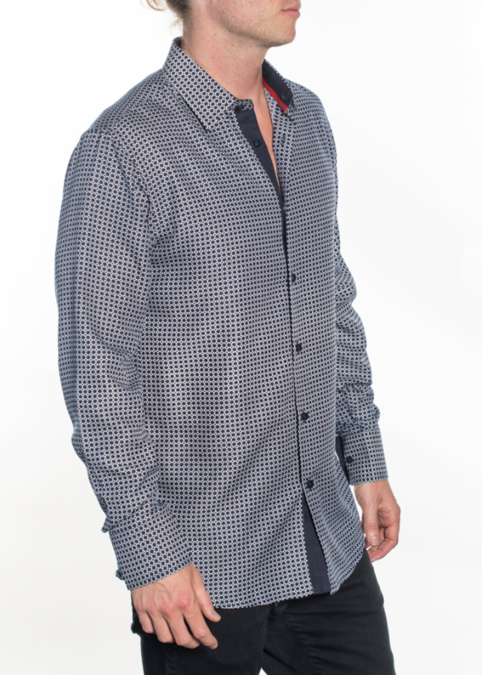 No Te Vallas Button Down Shirt