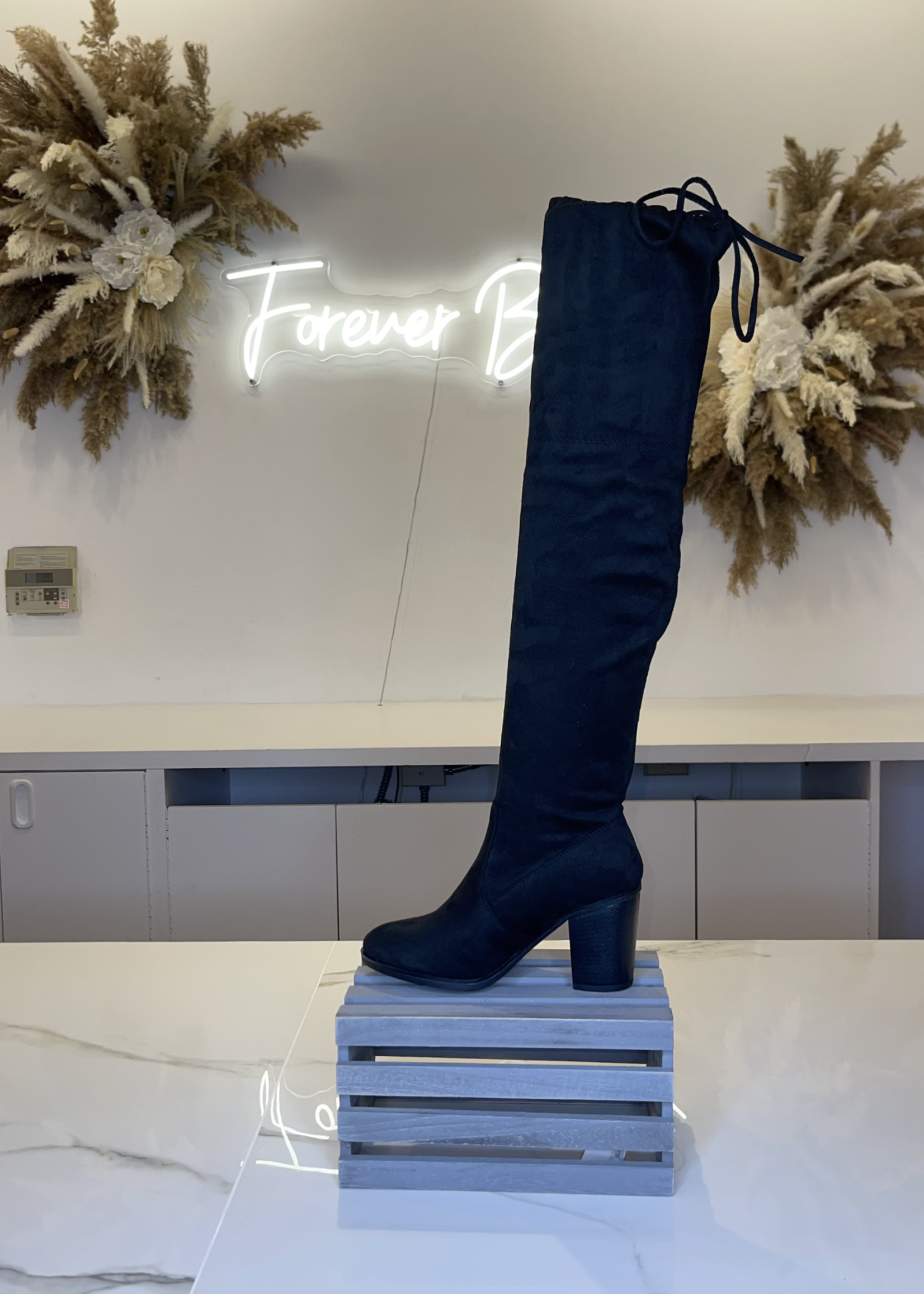 Extra Attention Knee High Boots