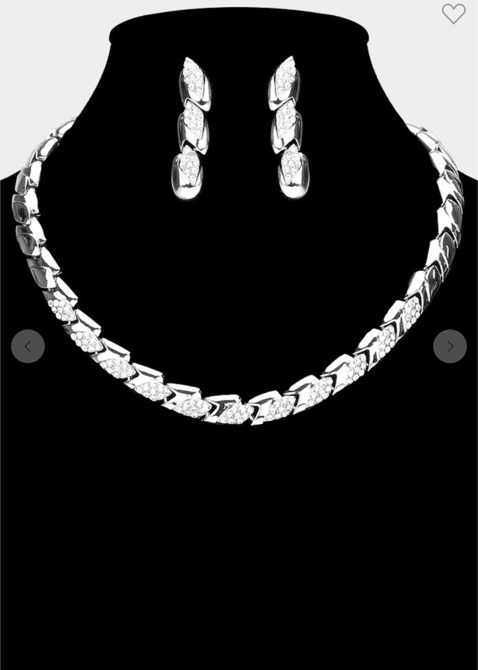 Modest Elegance Necklace Set