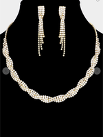 Sell Me On It Necklace Set