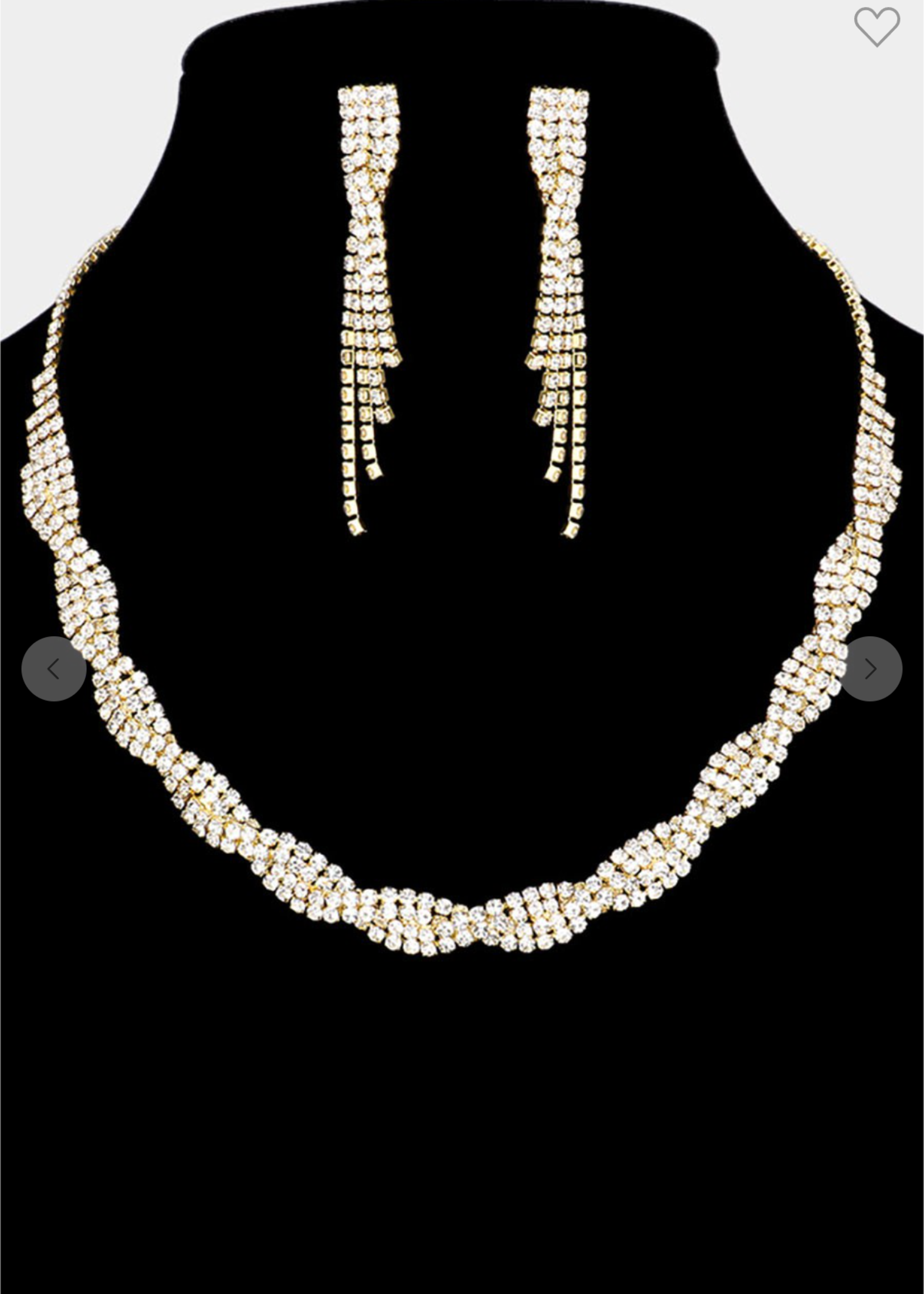 Sell Me On It Necklace Set