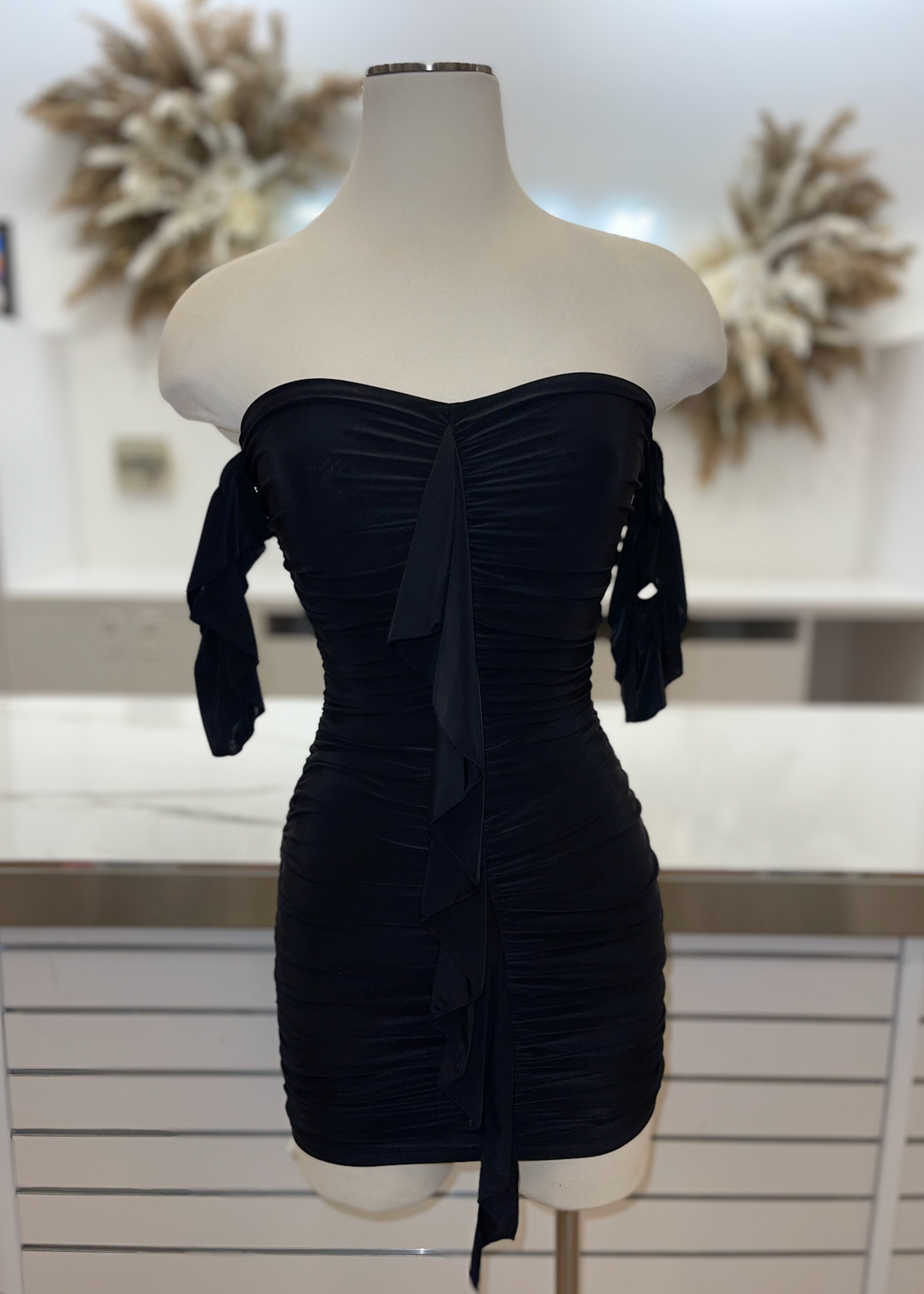 No Creo En El Amor Dress