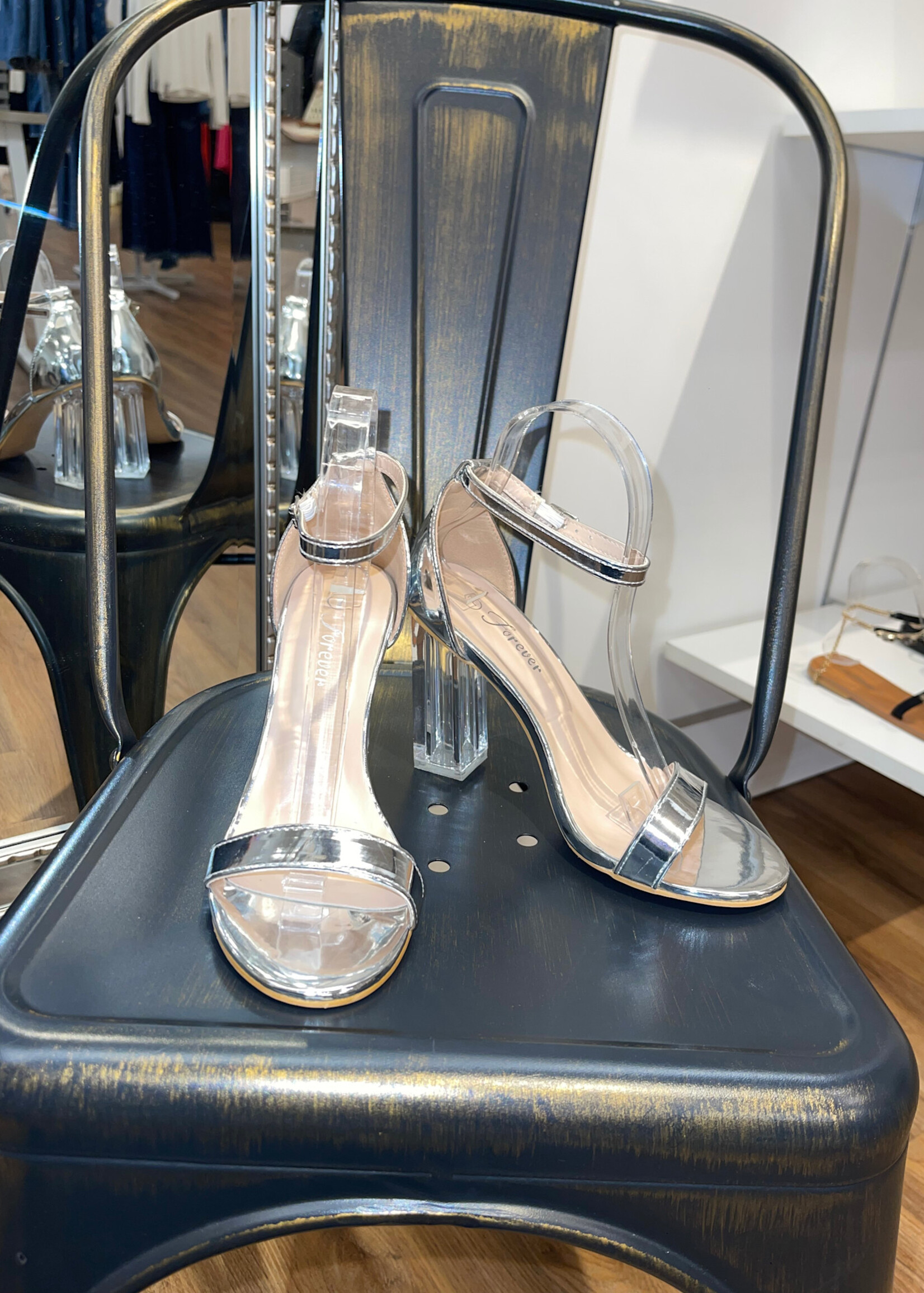 Dime Que Andas Sola Heel *FINAL SALE*