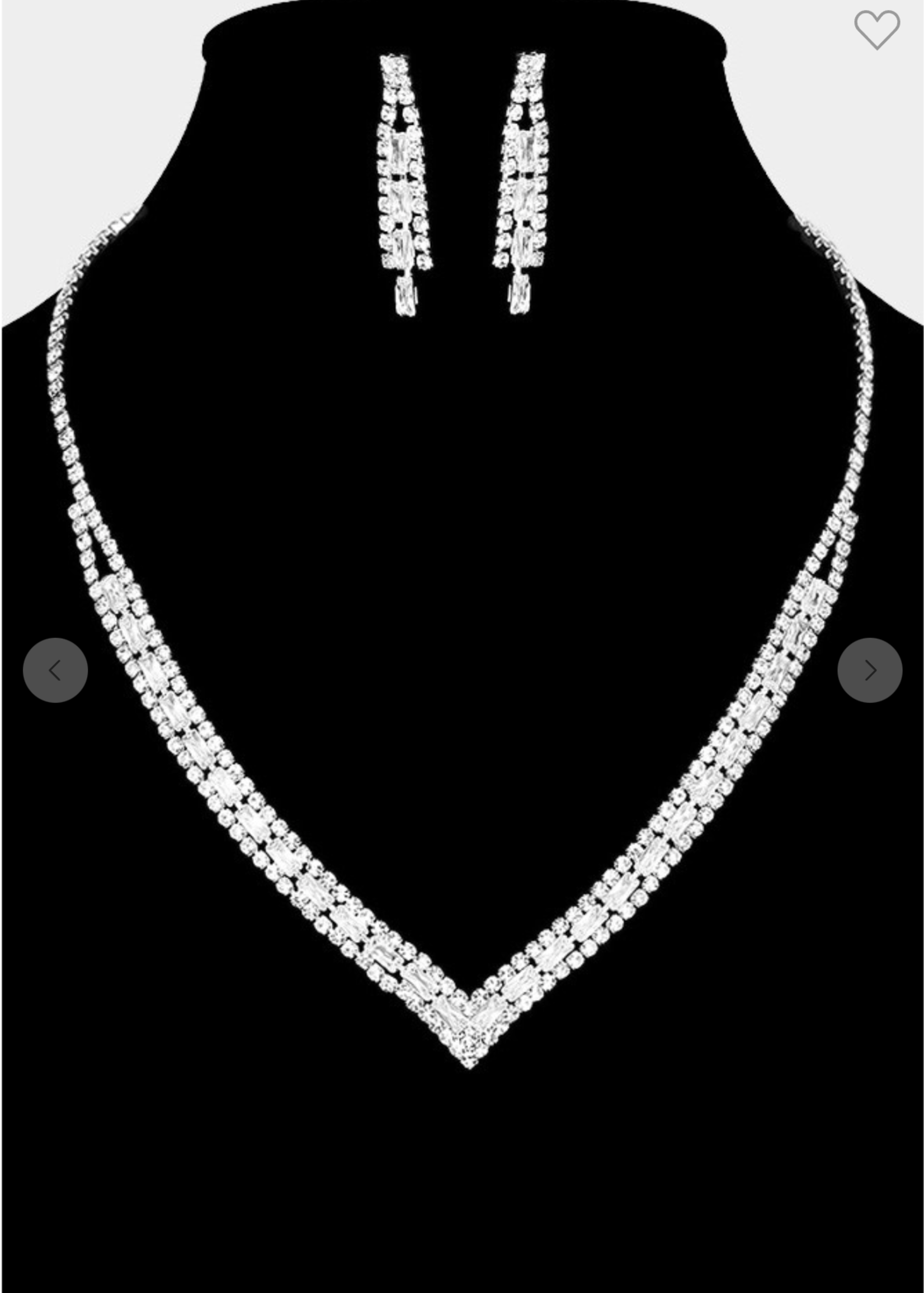 Make Up Your Mind Necklace Set