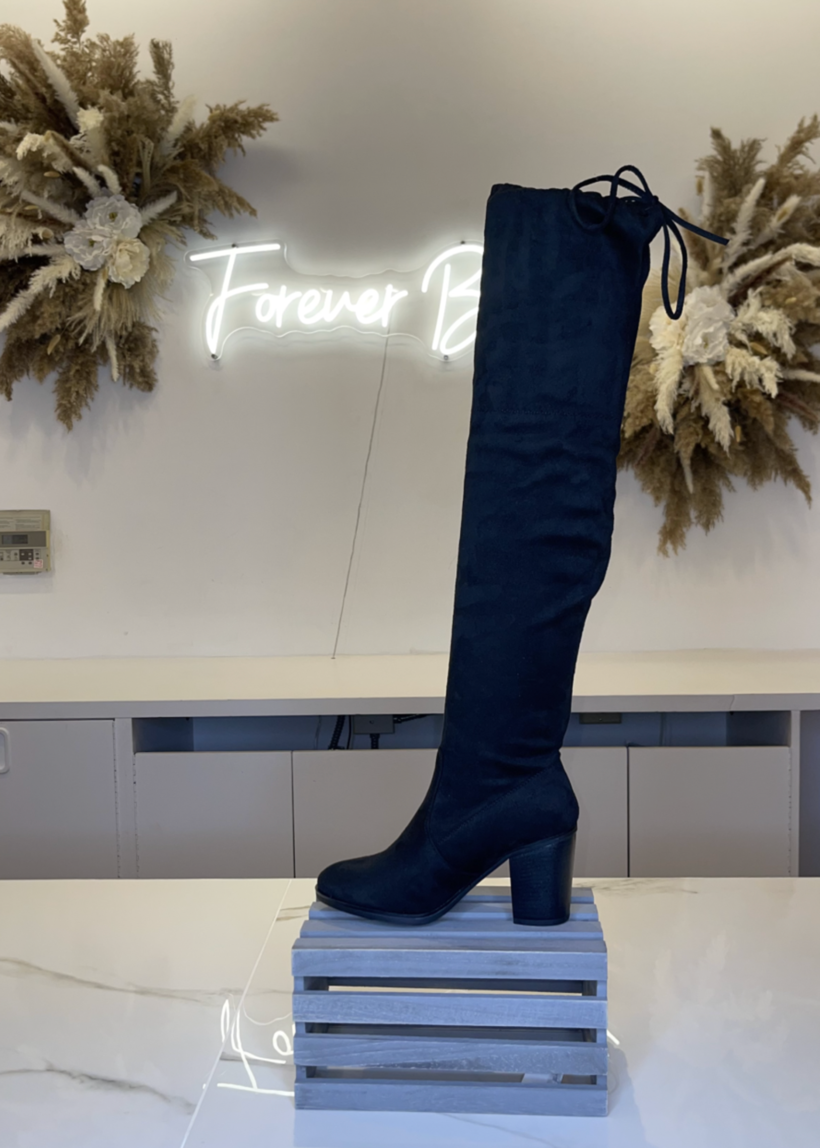 Extra Attention Knee High Boots BLACK *FINAL SALE*