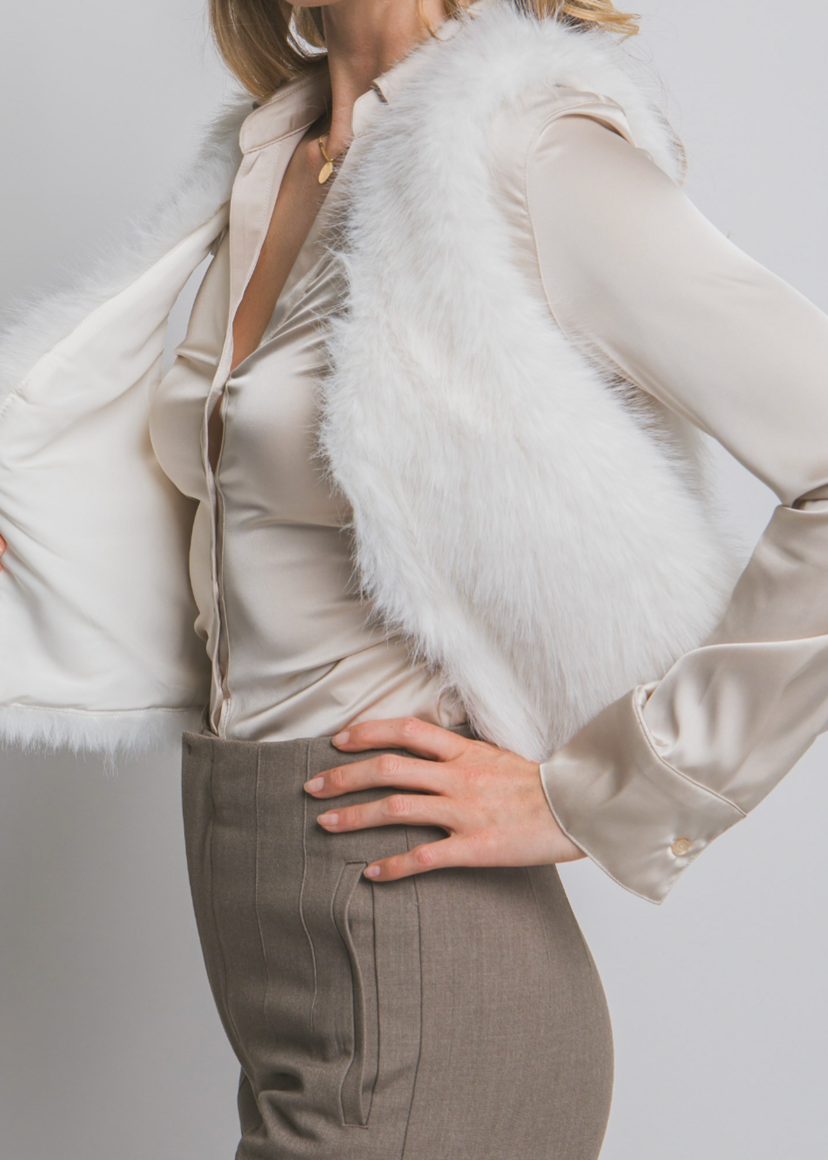All Furry Vest IVORY