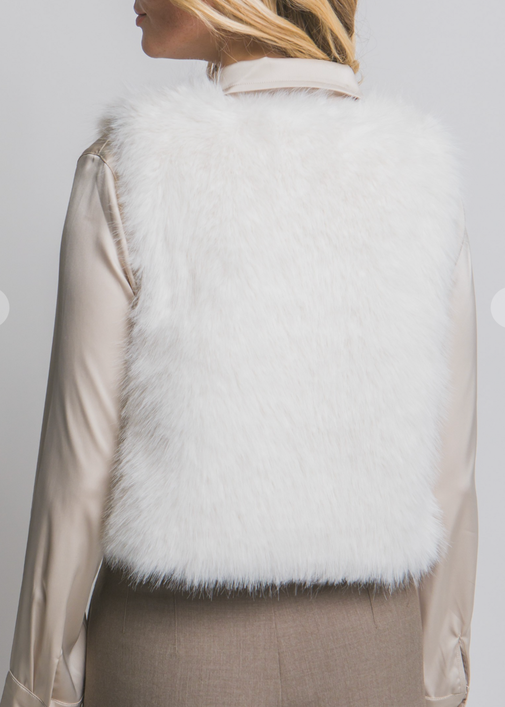 All Furry Vest IVORY