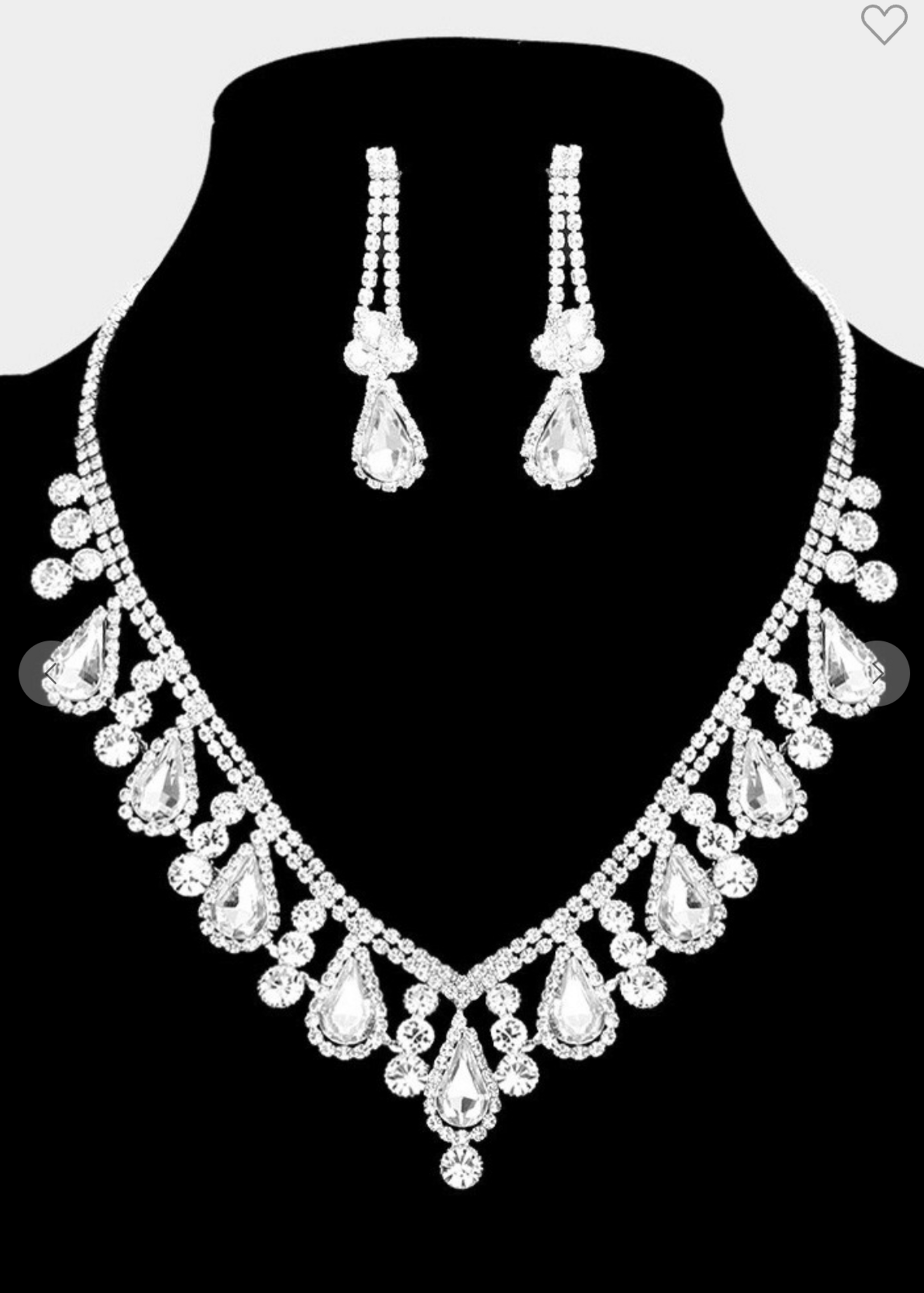 Covered In Ice Necklace Set