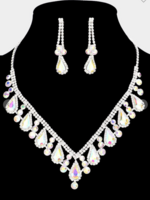 Covered In Ice Necklace Set