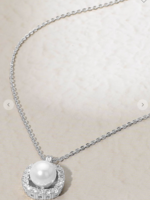 Feeling The Pearls Necklace