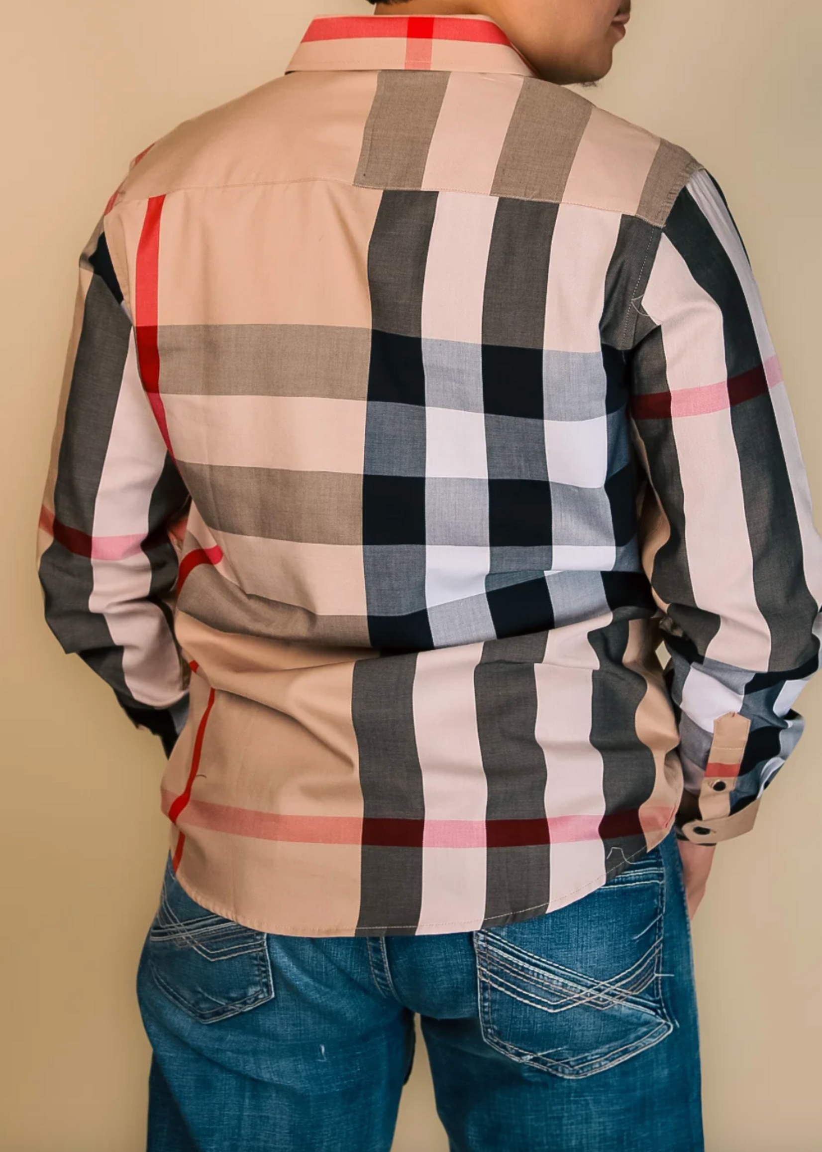 Ya No Pienso En Ti Button Down Shirt