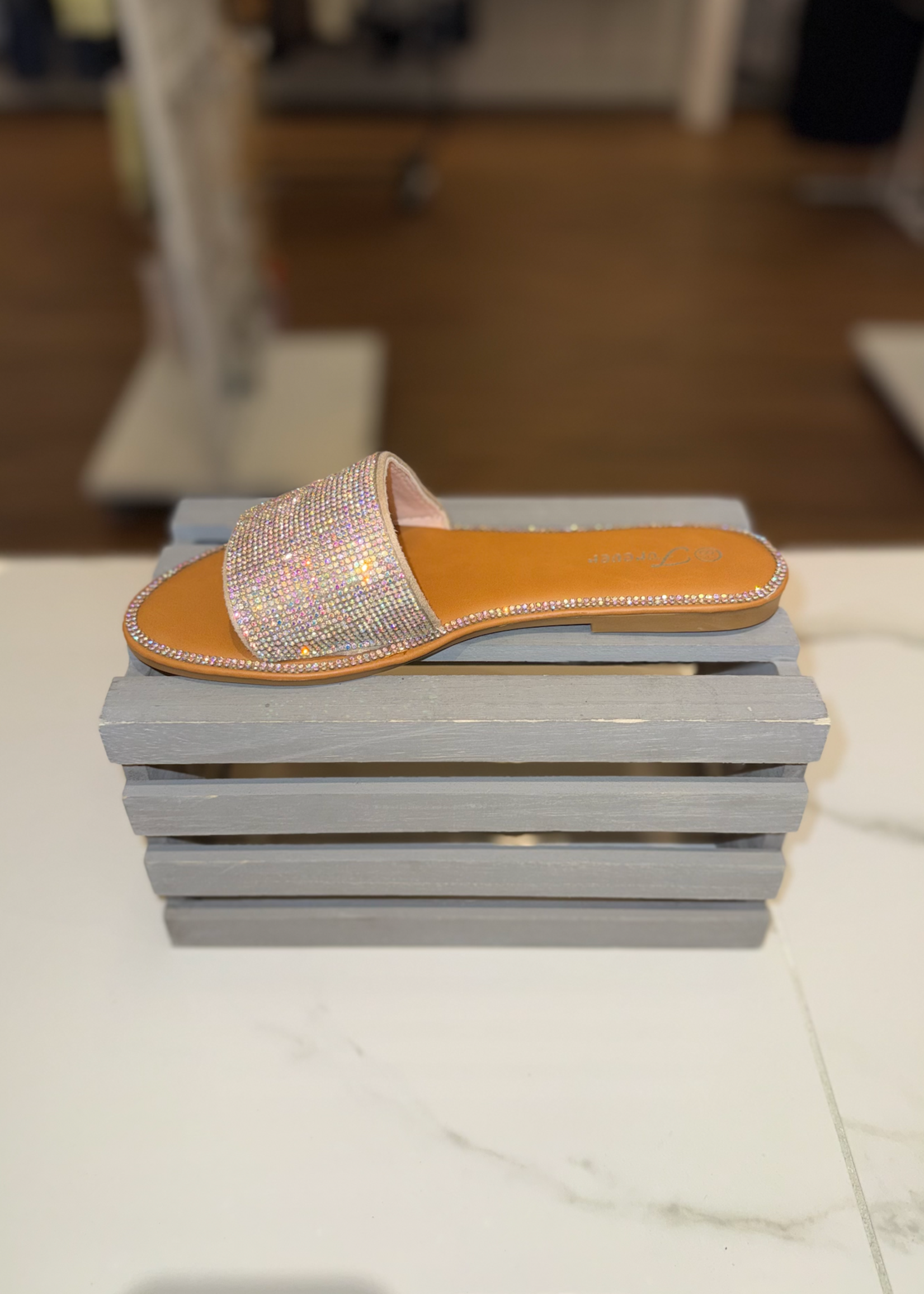 Nena Dime Sandals